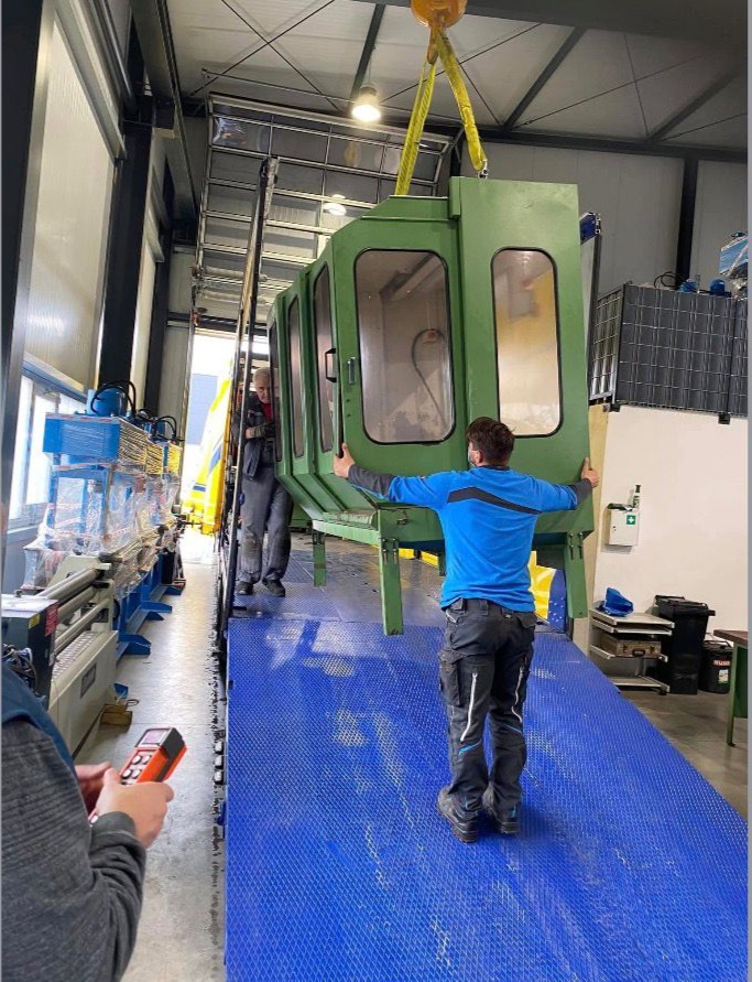 Kellenberger CNC am Hallenkran